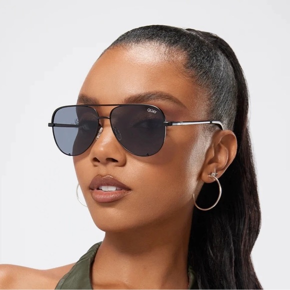 Quay Australia High Key Mini Mirrored Aviator Sunglasses Black & Smoke Polarized - Picture 6 of 6